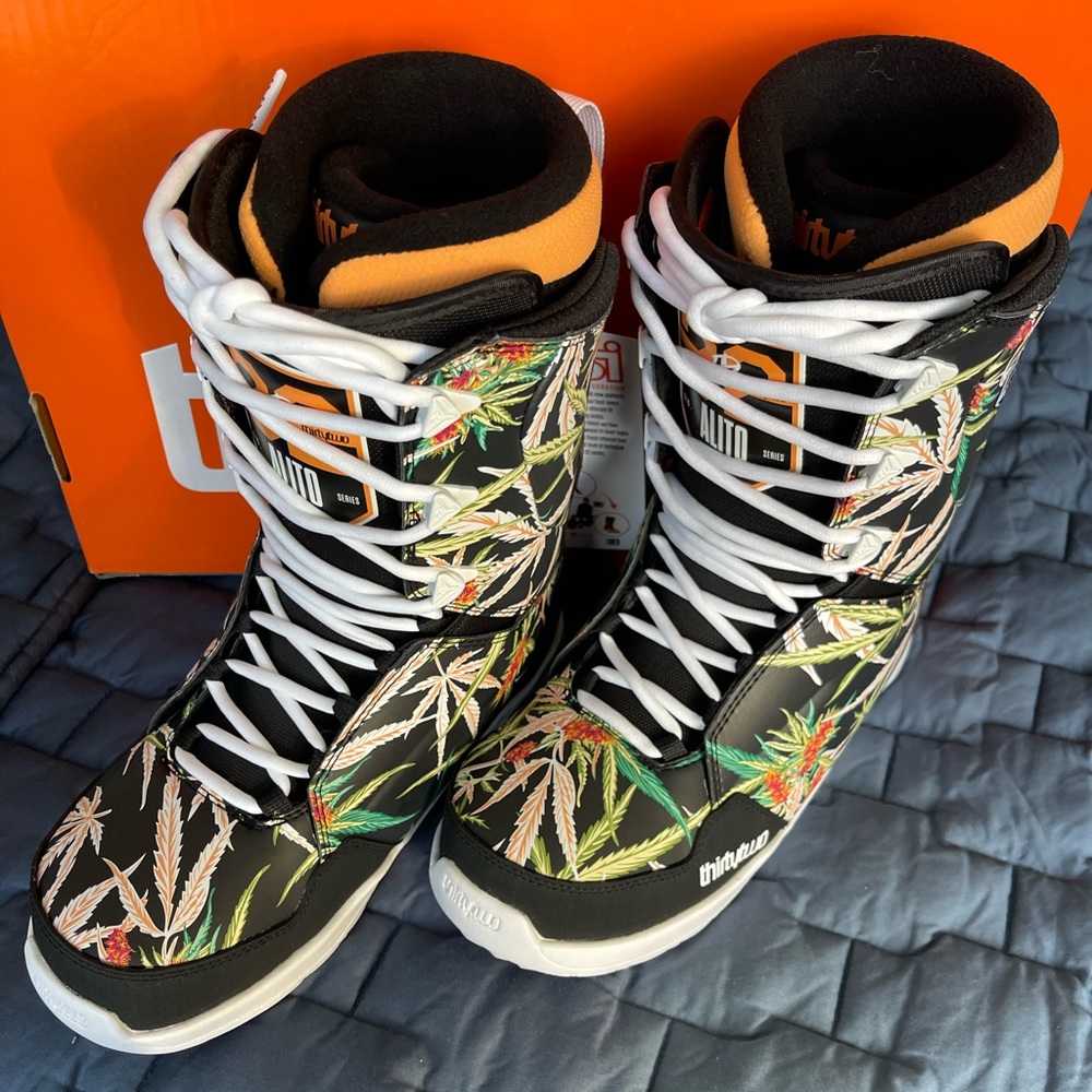 thirtytwo Lashed Alito Snowboard Boots - Picture 5 of 11
